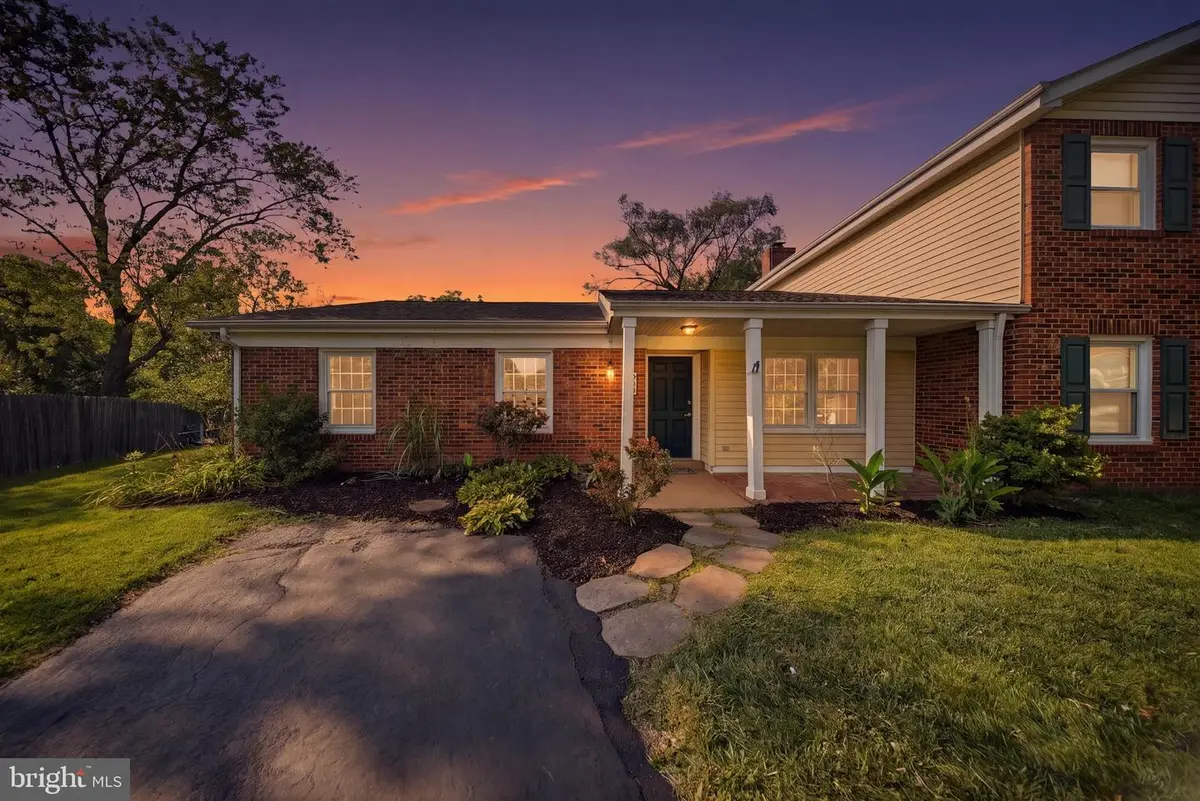 413 Harding Ct, Sterling, VA 20164 - #1