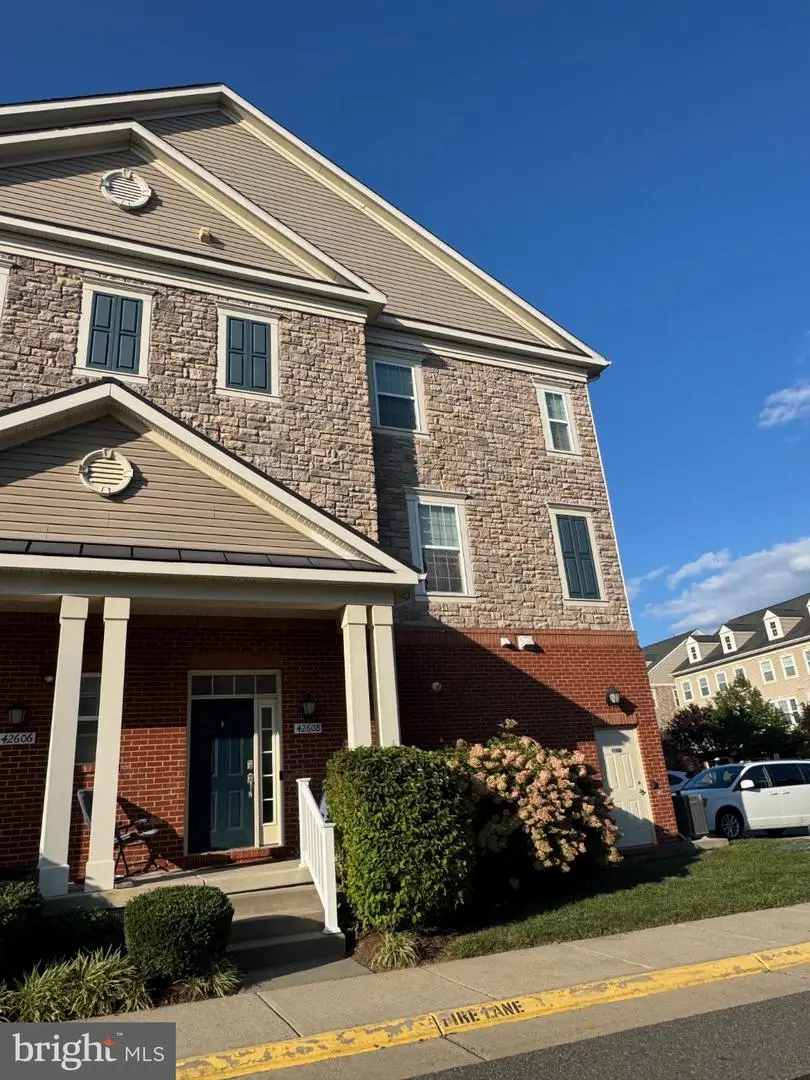 42608 Capitol View Ter, Broadlands, VA 20148 - #2