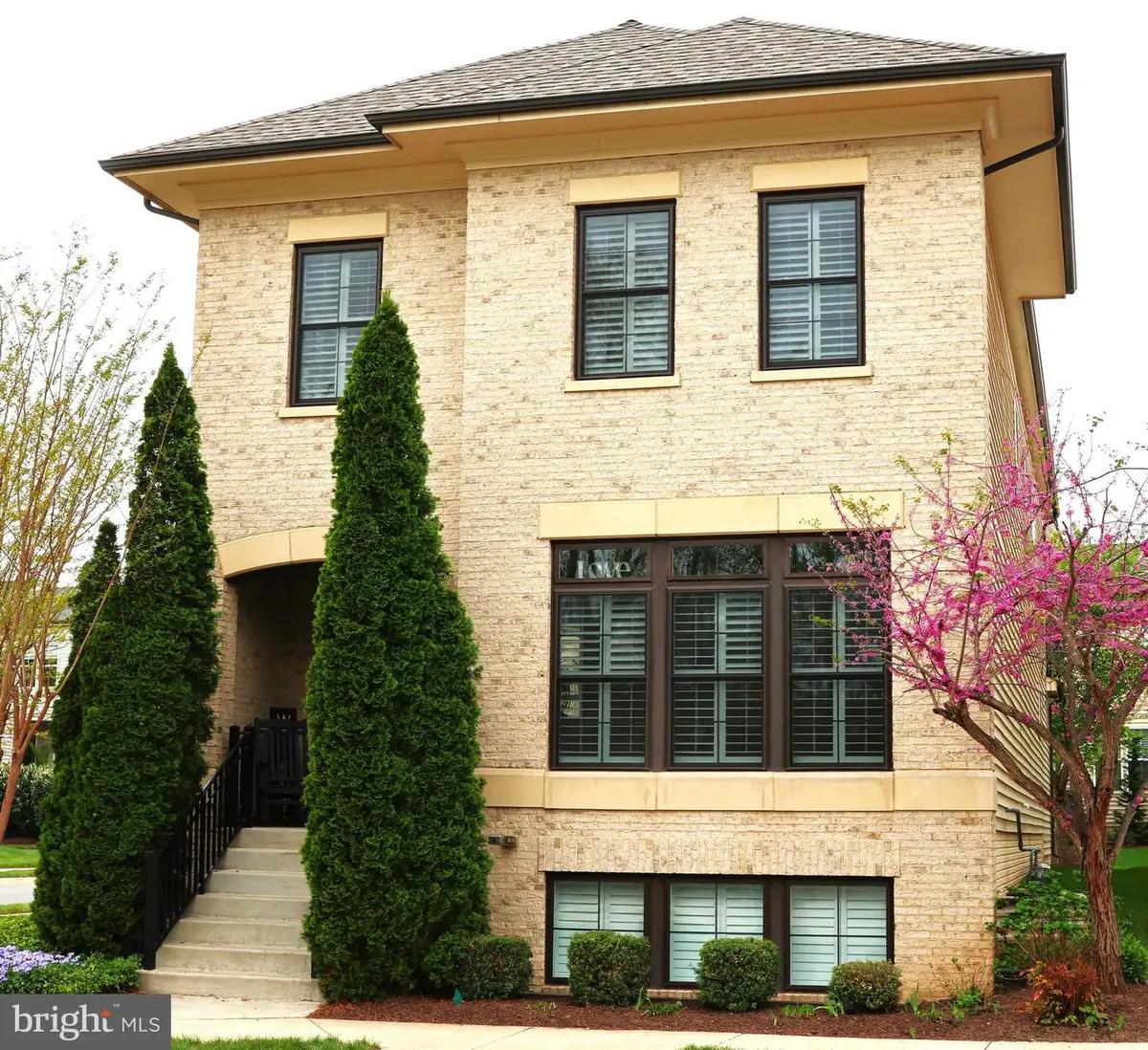 20405 Savin Hill Dr, Ashburn, VA 20147 - #1