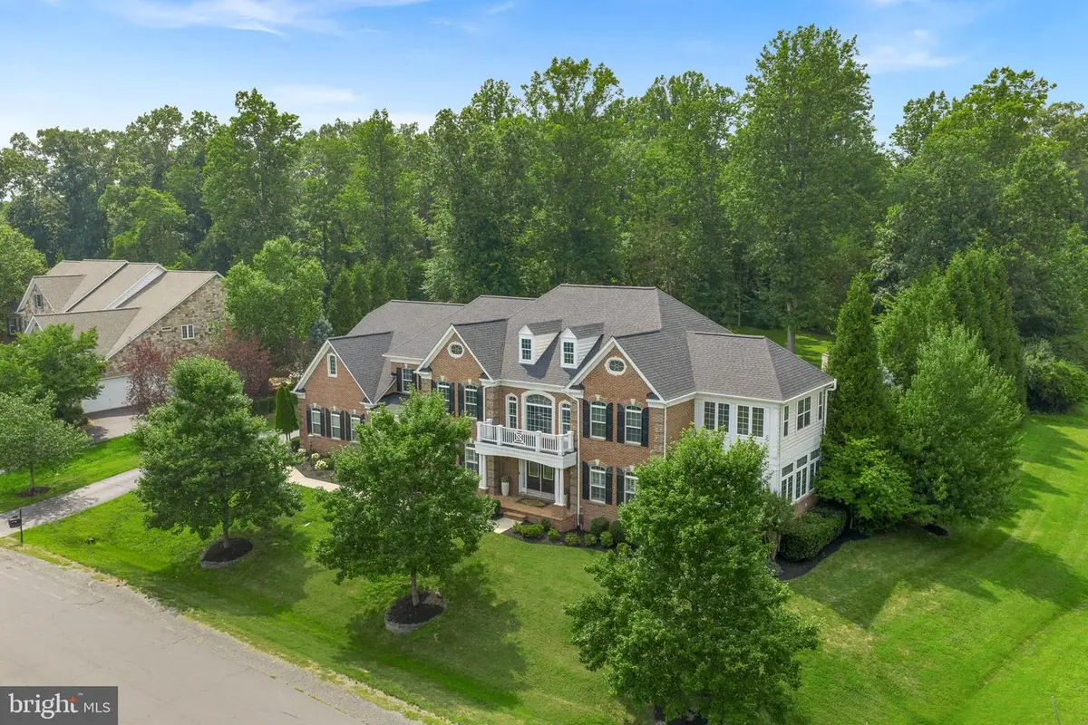 22391 Conservancy Dr, Ashburn, VA 20148 - #1