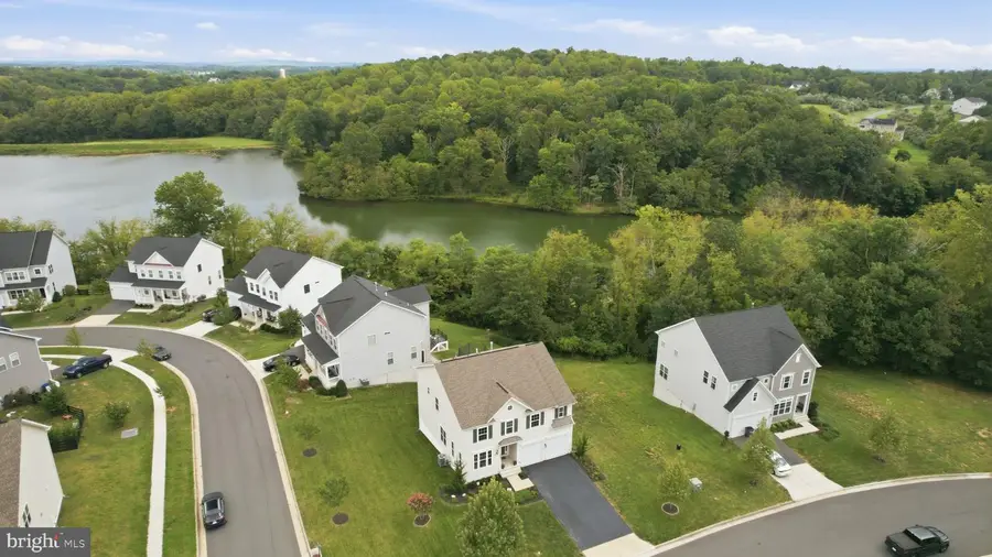 17992 Ridgewood Pl, Round Hill, VA 20141 - #2
