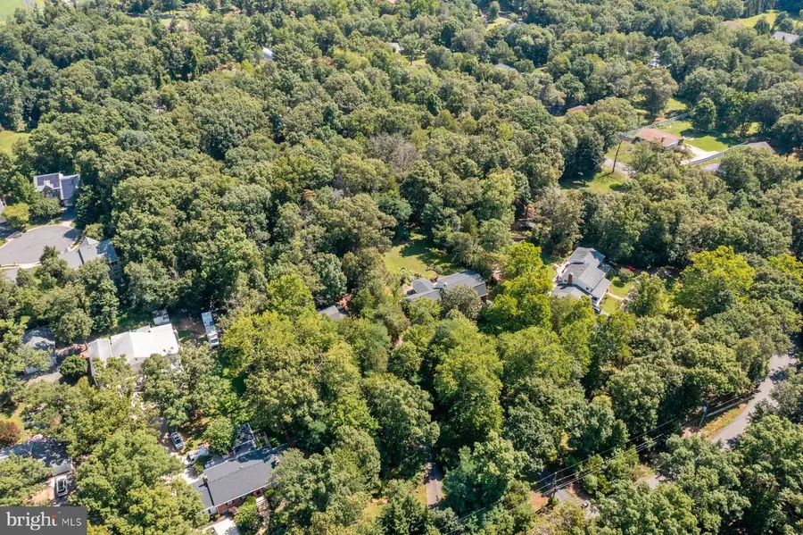 24 Cedar Dr, Sterling, VA 20164 - #2