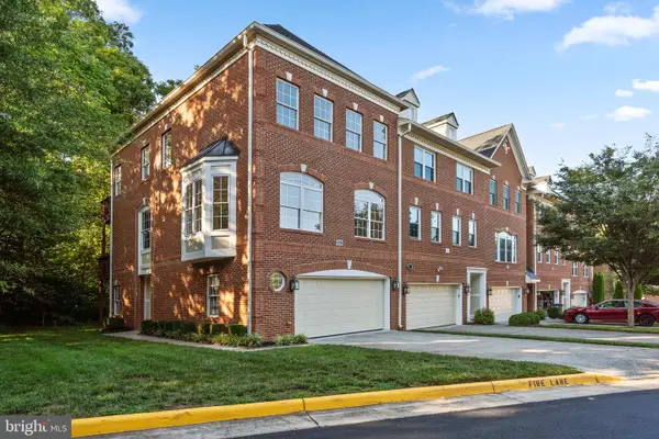 47740 Warwickshire Ter, STERLING, VA 20165