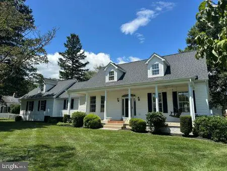 22 E Loudoun St, Round Hill, VA 20141 - #1
