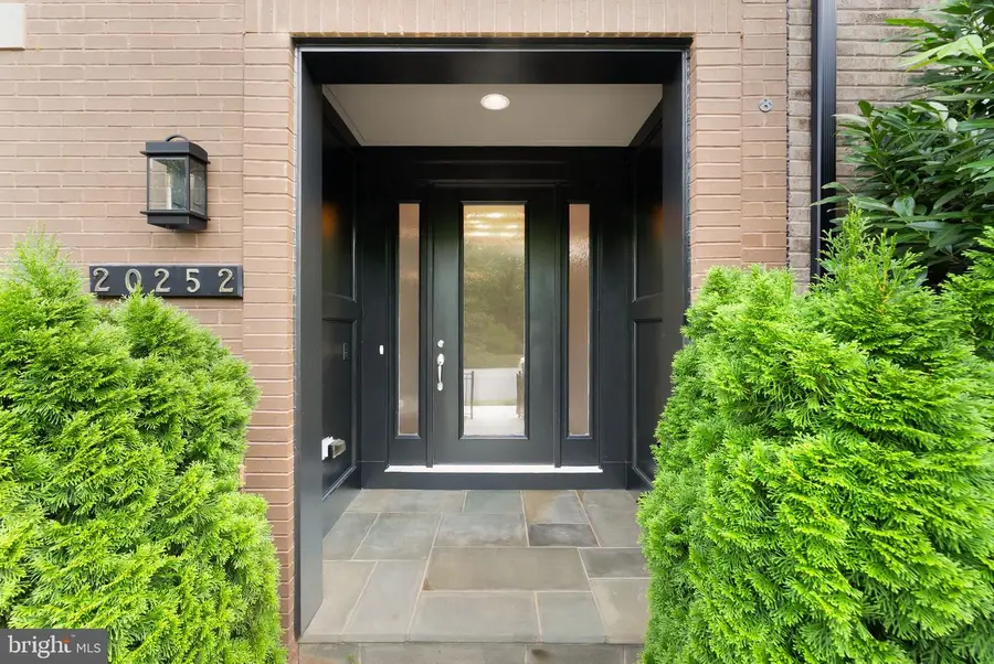 20252 Northpark Dr, Ashburn, VA 20147 - #3