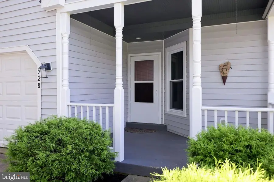 528 Wordsworth Cir, Purcellville, VA 20132 - #2