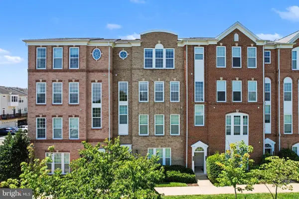 20656 Sibbald Sq, ASHBURN, VA 20147