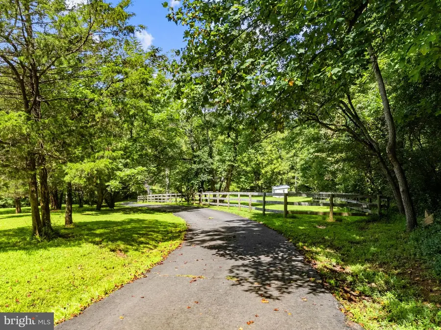 39902 Thomas Mill Rd, Leesburg, VA 20175 - #3