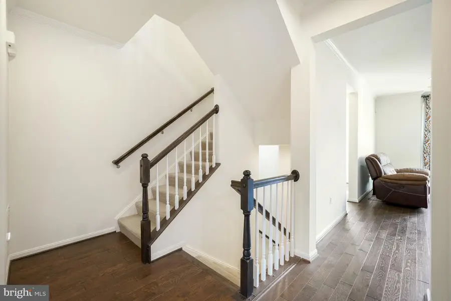 21521 Willow Breeze Sq, Ashburn, VA 20147 - #3