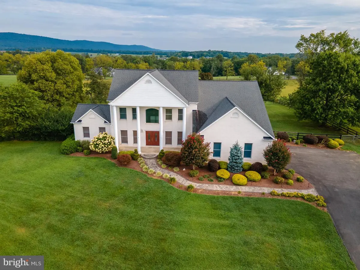 37796 Elizabeths Field Ln, Purcellville, VA 20132 - #1