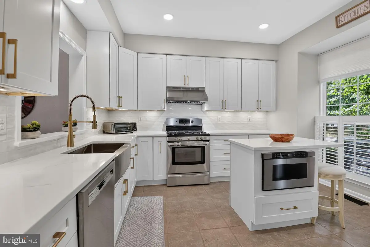 20752 Breezy Point, Sterling, VA 20165 - #1