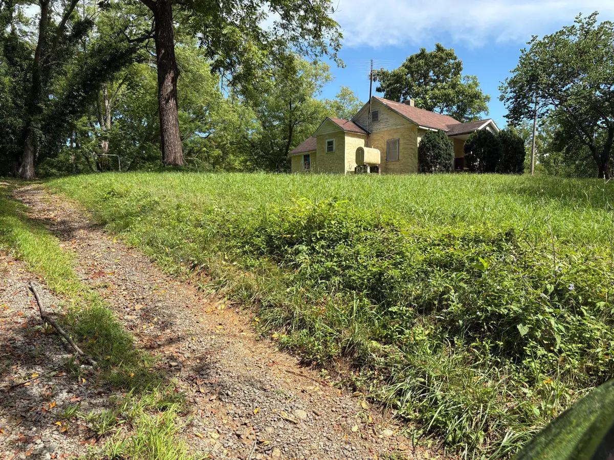 40114 Braddock Rd, Aldie, VA 20105 - #1