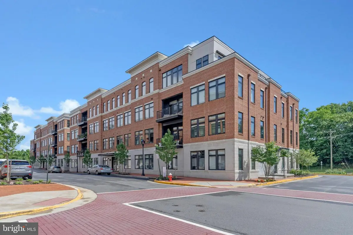 3 Stationmaster St Se #201, Leesburg, VA 20175 - #1