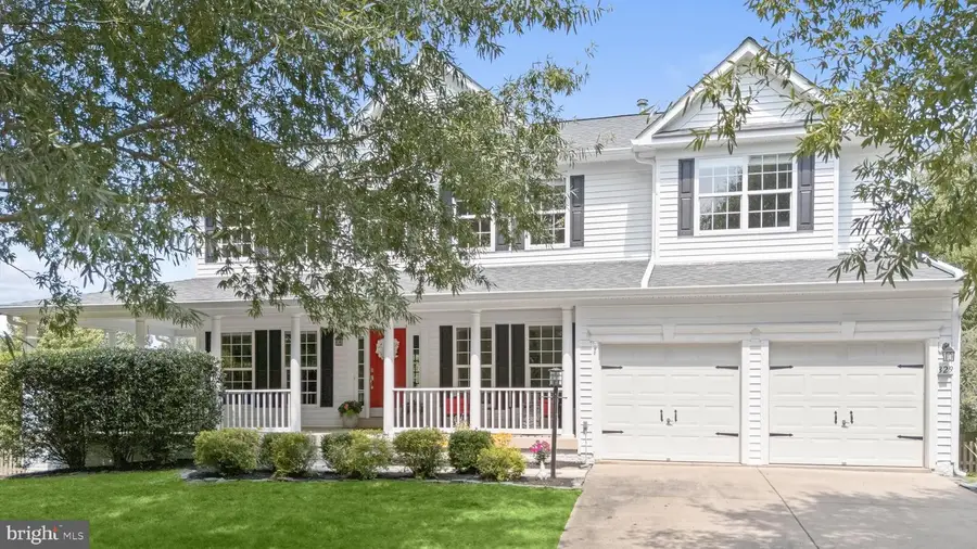 329 Locust Grove Dr, Purcellville, VA 20132 - #2