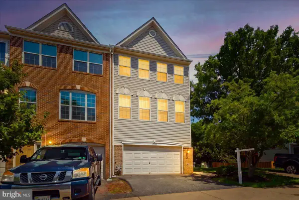 21760 Brondesbury Park Ter, STERLING, VA 20166
