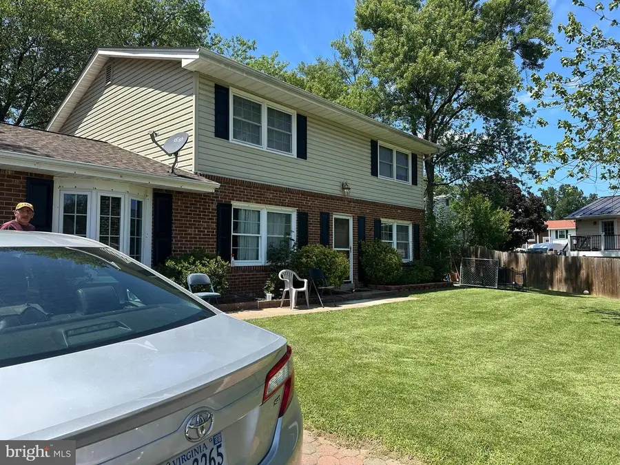 503 Lee Ct, Sterling, VA 20164 - #2