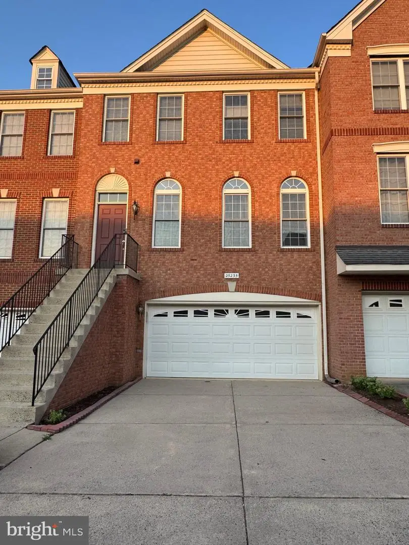 25235 Bald Eagle Ter, Chantilly, VA 20152 - #2