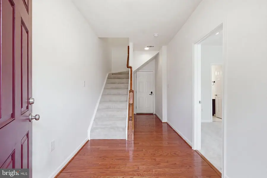 20223 Edisto Sq, Ashburn, VA 20147 - #2