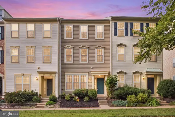 43536 Mink Meadows St, CHANTILLY, VA 20152