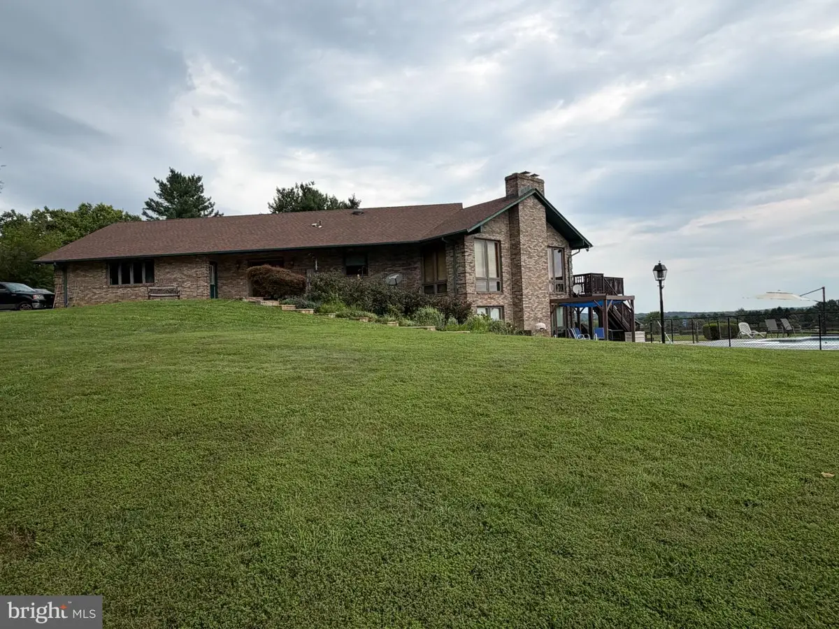 42243 Sugarloaf View Ln, Leesburg, VA 20176 - #1