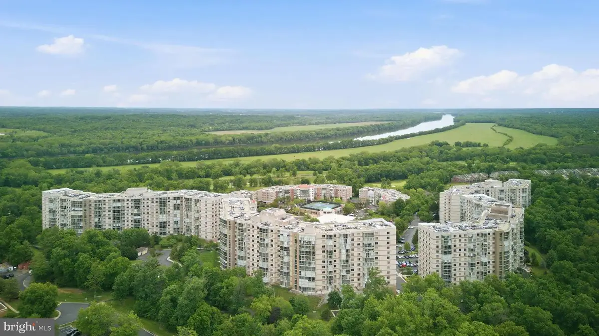 19385 Cypress Ridge Terrace #1122, Leesburg, VA 20176 - #1