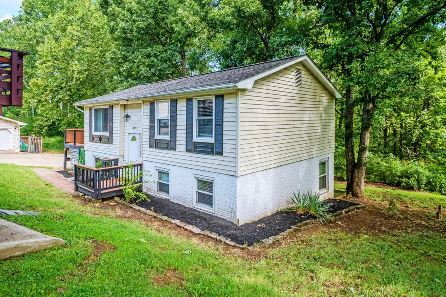 584 Rockbridge Dr Se, Leesburg, VA 20175 - #2