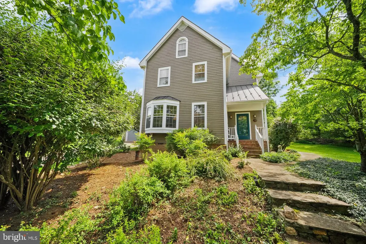 15584 Second St, Waterford, VA 20197 - #1