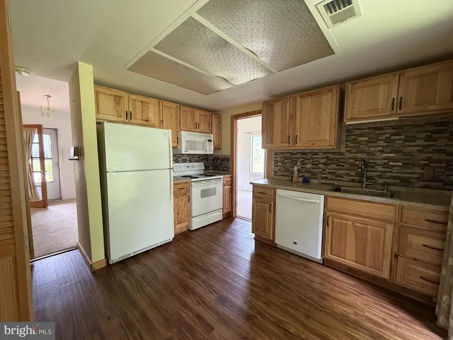 Address Withheld By Seller, Sterling, VA 20164 - #3
