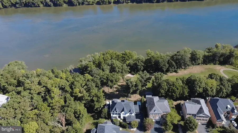 18180 Shinniecock Hills Pl, Leesburg, VA 20176 - #2