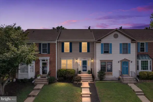 21226 Hedgerow Ter, ASHBURN, VA 20147