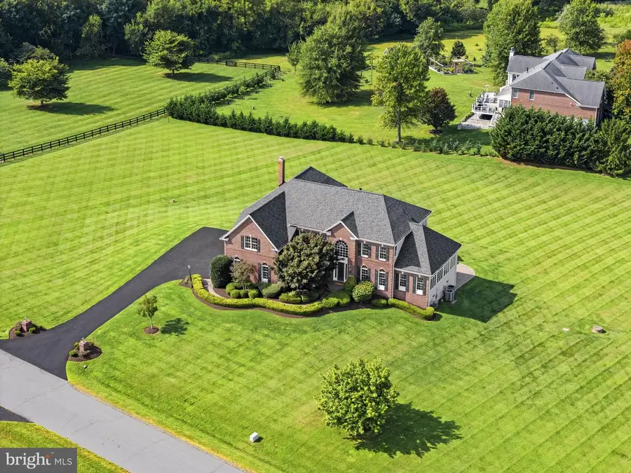 14925 Bankfield Dr, Waterford, VA 20197 - #2