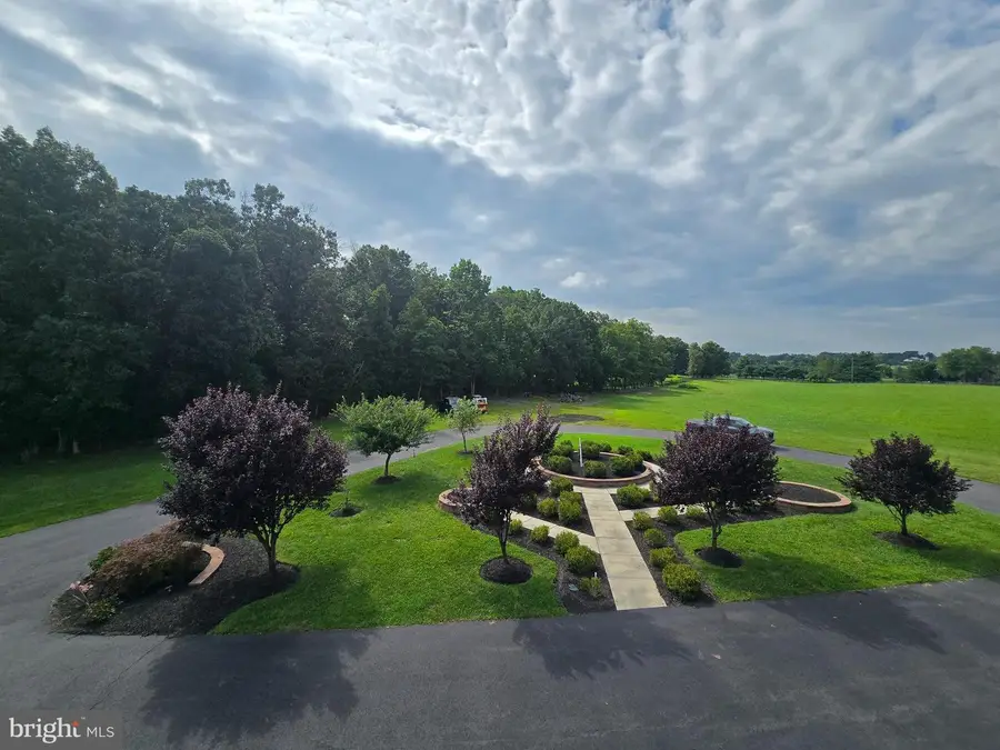 43093 Lucketts Rd, Leesburg, VA 20176 - #2