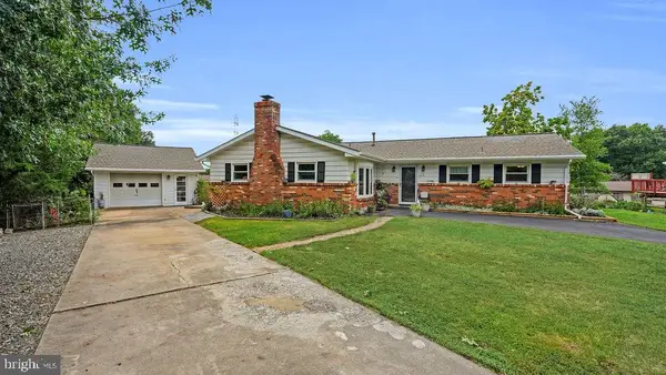 1115 S Dickenson Ave, STERLING, VA 20164