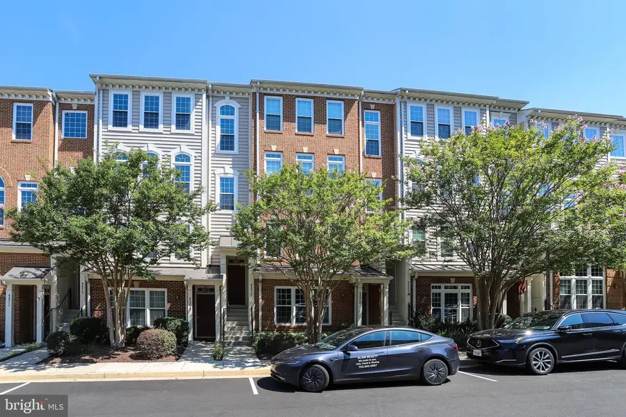 42217 Black Rock Ter, Aldie, VA 20105 - #2