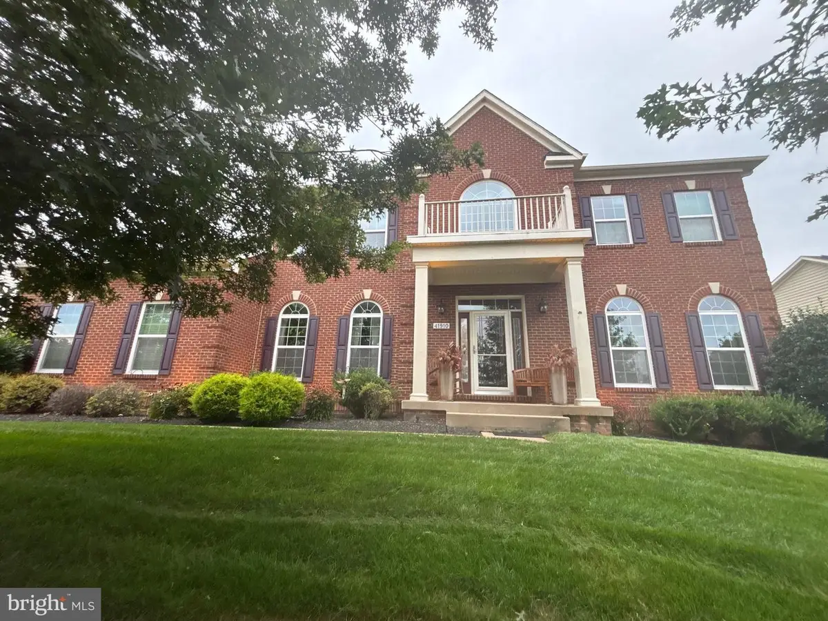 41910 Scotchbridge Pl, Ashburn, VA 20148 - #1