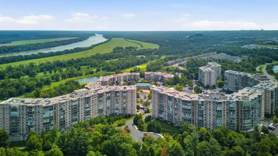 19385 Cypress Ridge Ter #219, Leesburg, VA 20176 - #2