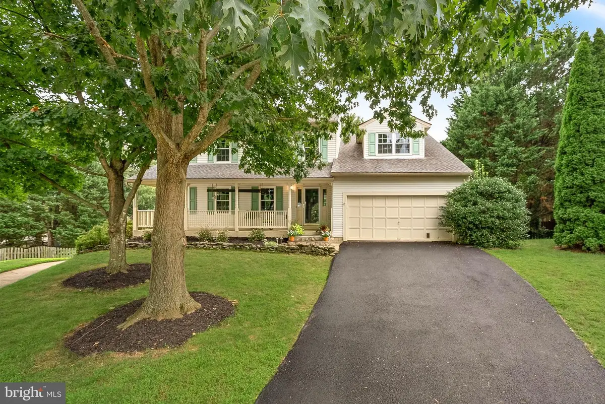37743 Sutton Dr, Purcellville, VA 20132 - #1
