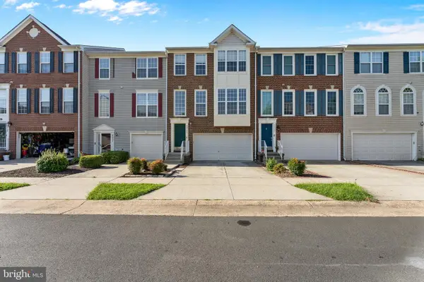42795 Shaler St, CHANTILLY, VA 20152