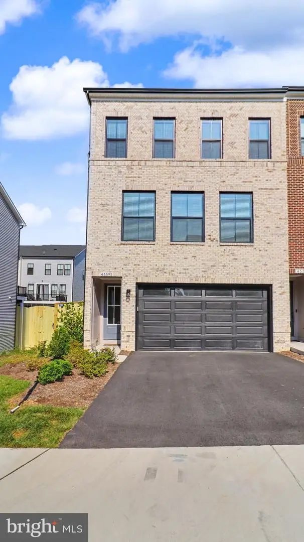 43595 Farringdon Sq, Broadlands, VA 20148 - #1