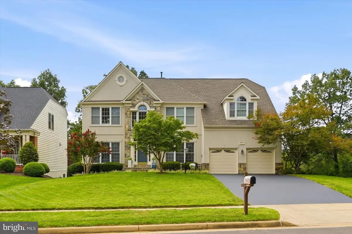 25817 Planting Field Dr, Chantilly, VA 20152 - #1