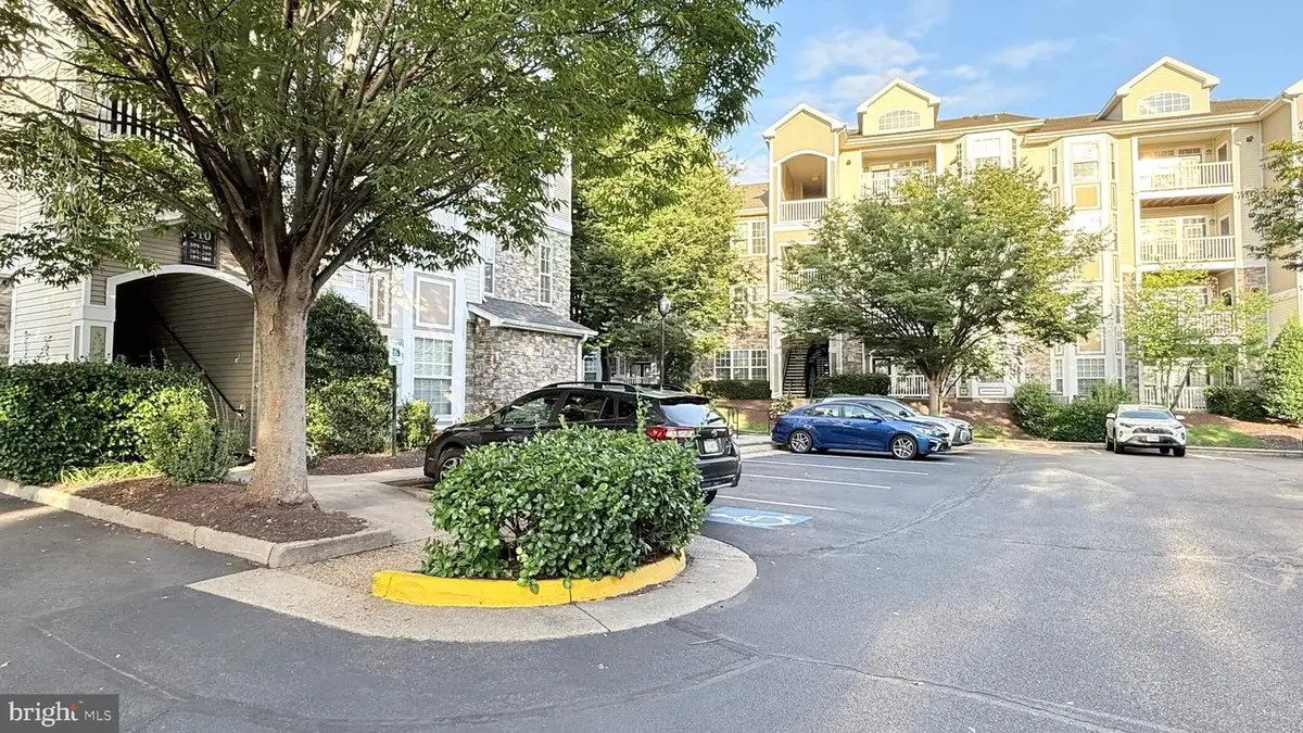 510 Sunset Ter Se #206, Leesburg, VA 20175 - #1