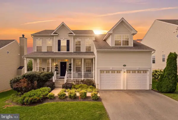36071 Welland Dr, ROUND HILL, VA 20141