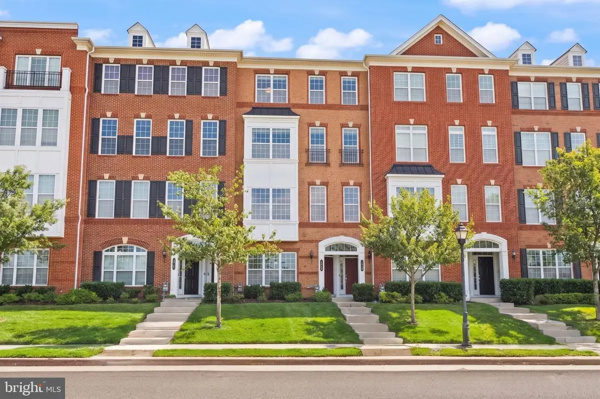 23520 Hopewell Manor Ter, Ashburn, VA 20148 - #1