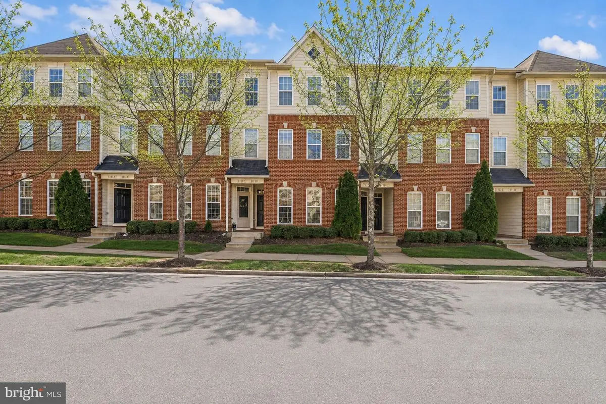 19316 Diamond Lake Dr, Leesburg, VA 20176 - #1