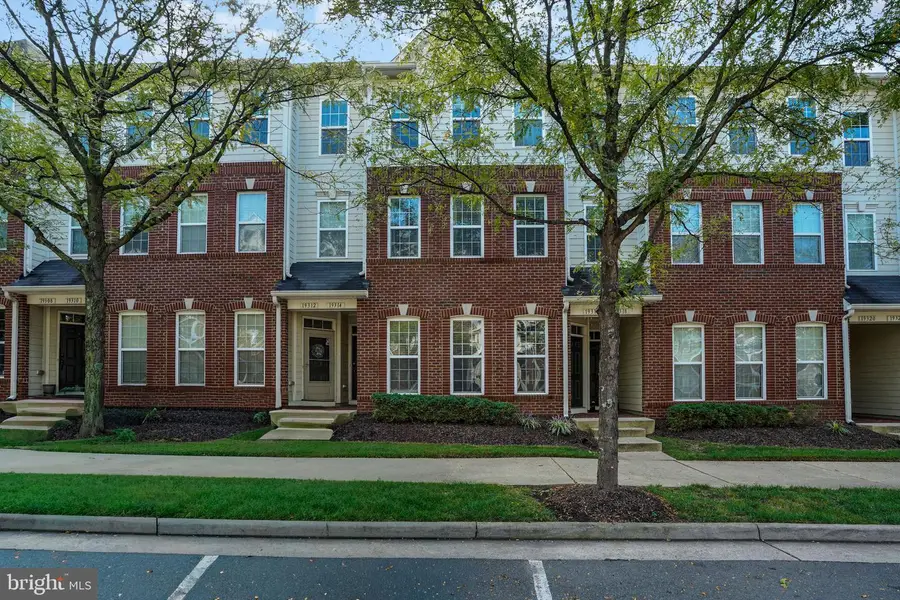 19316 Diamond Lake Dr, Leesburg, VA 20176 - #2