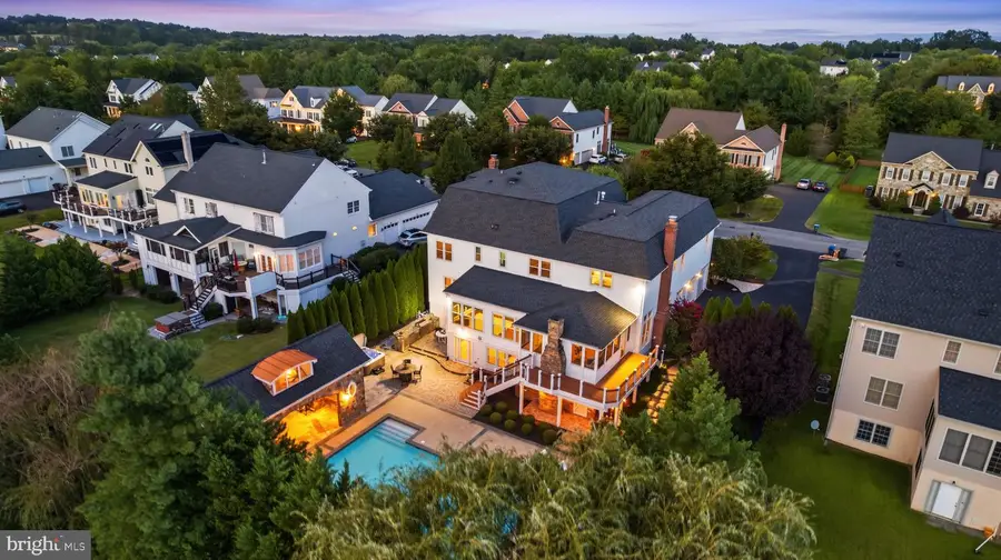 22083 Auction Barn Dr, Ashburn, VA 20148 - #2