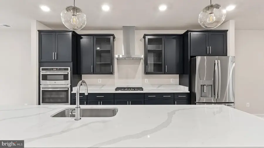 20790 Cloongee Ter, Dulles, VA 20166 - #2
