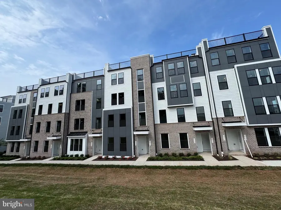 20804 Cloongee Ter, Dulles, VA 20166 - #2
