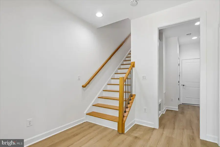 22339 Trailview Crossing Ter, Ashburn, VA 20148 - #3