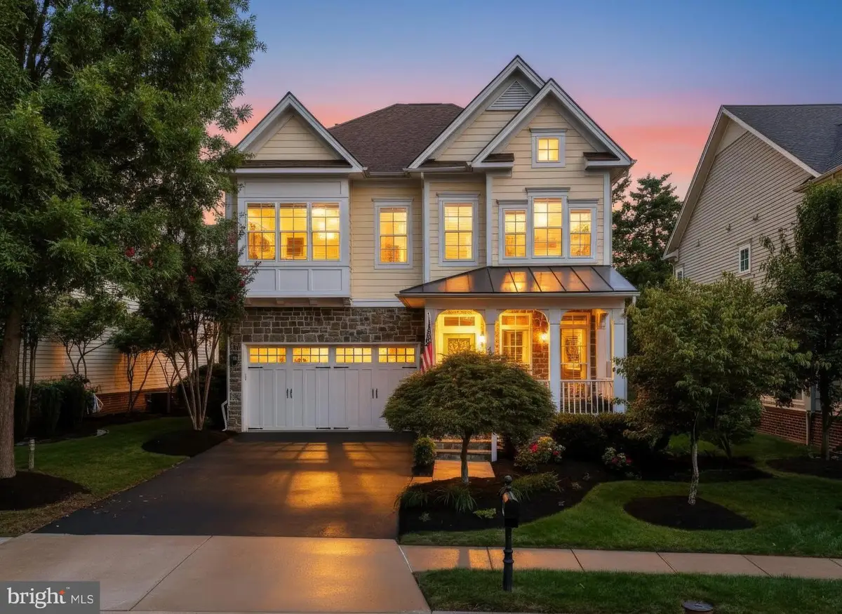 42746 Explorer Dr, Brambleton, VA 20148 - #1